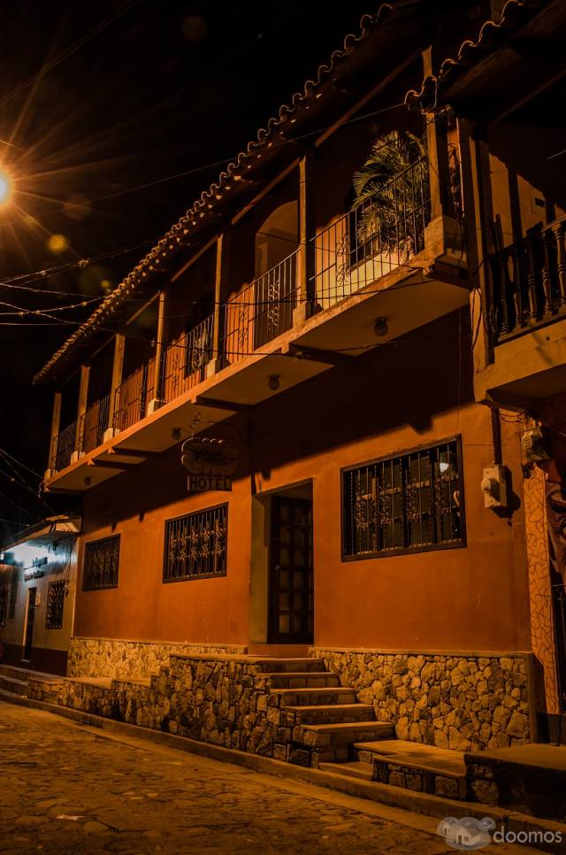 VENTA de HOTEL en COPAN RUINAS, Honduras (Negociable) - 1
