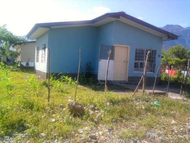 VENDO LINDA CASA EN LA CEIBA - 1